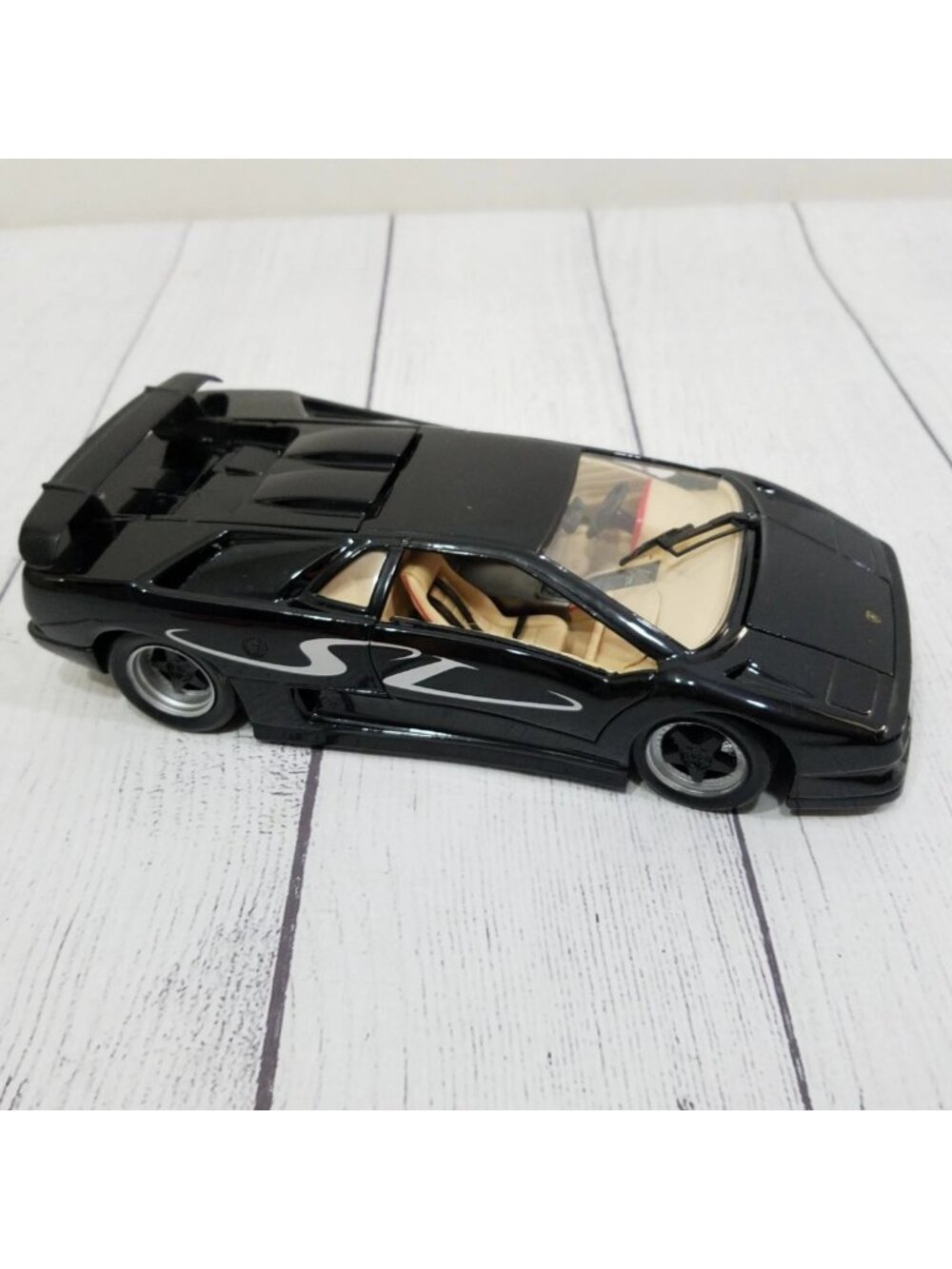 Maisto Lamborghini Diablo 1:18 Scale Diecast Car